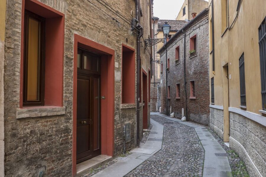 Ferrara: City Highlights Walking Tour with Local Guide - Key points to know before you book