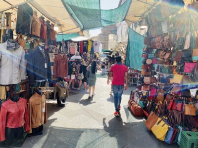 Highlights Walking Tour with Expert Guide