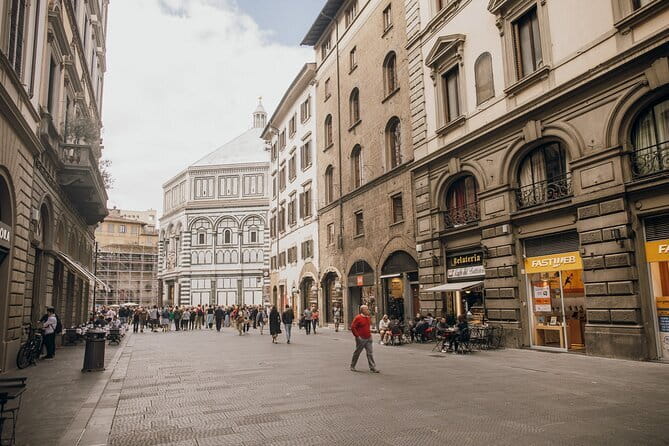 Florence in a Day: Michelangelo's David, Uffizi and Guided City Walking Tour - The Uffizi requires an art-focused mindset