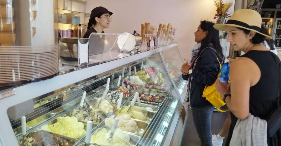 Florence: Street Food Walking Tour with Wine - Ponte Vecchio and the sweet finish