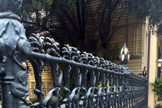 French Quarter Walking Tour With Comp 1850 House Museum Admission - Who should book this French Quarter walk?