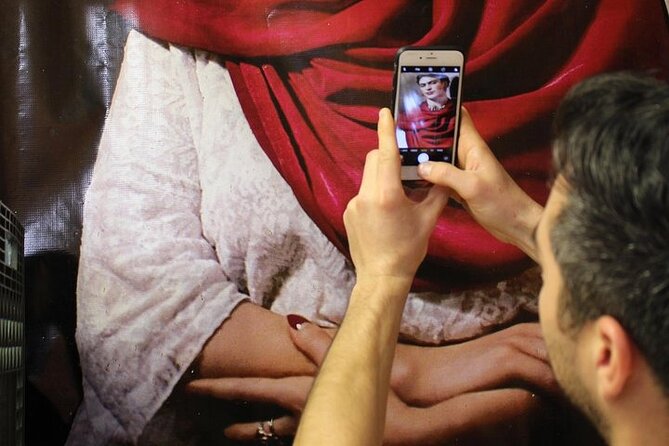 Frida Kahlo VIP [Museum Tickets Included] Walk, Markets & Churros - Plaza de la Conchita, a quiet beginning