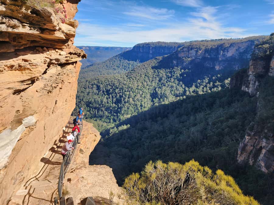 From Sydney: Blue Mountains Tour with Waterfall Walk & Lunch - Why the Wentworth Falls walk makes this trip different