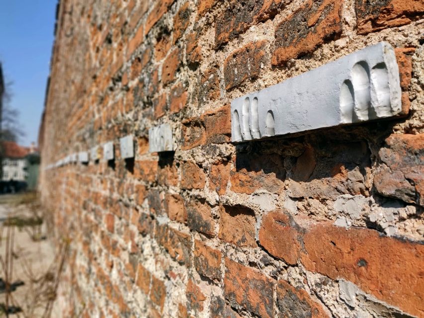 Gdańsk City Sights & History Guided Walking Tour in English - Merchant houses and Gdańsk’s royal route