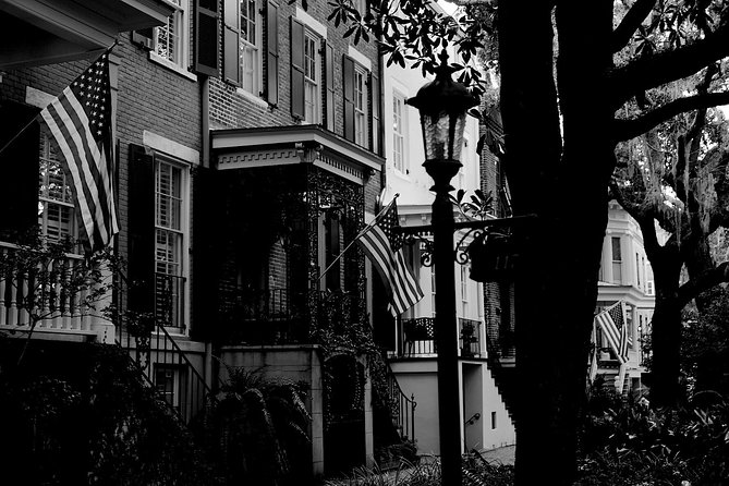 Genteel and Bard's Savannah Dark History and Ghost Encounter Walking Tour - Why the stories matter more than the scares