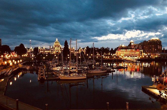 Ghostly Walking Tour in Victoria - The Spooky Parts: Atmosphere Without a Haunted-House Show