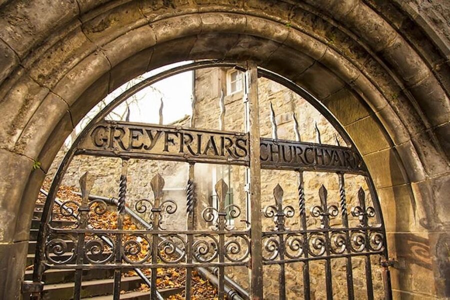 Ghosts, Ghouls & Gallows :The Original Bristol Ghost Walk - Crimes, plague pits, and former execution sites