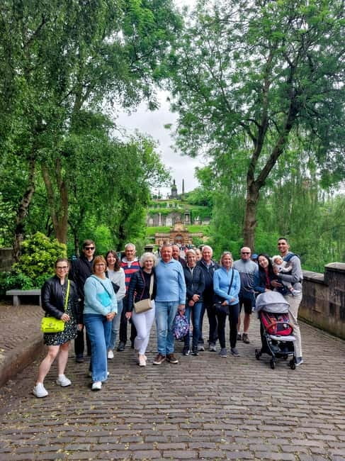 Glasgow: City Center Guided Walking Tour - The Necropolis and a different view of Glasgow