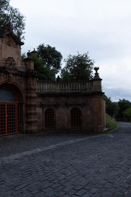 Glasgow: Ghouls, Ghosts & Gruesome Tales Guided Walking Tour - Why this ghost walk works so well in Glasgow