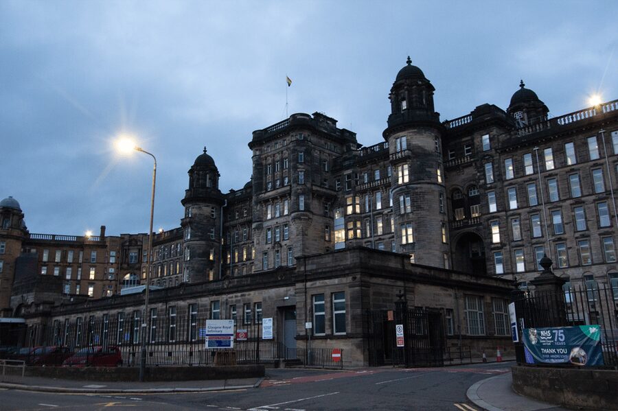 Glasgow: Ghouls, Ghosts & Gruesome Tales Guided Walking Tour - Cathedral House Hotel and an Outlander connection
