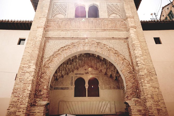 Golden Hour in Granada: Sunset Walking Tour with Play Granada - Mezquita Mayor de Granada and the Islamic past