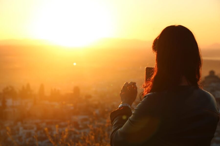 Granada: Albaicín and Sacromonte Guided Sunset Walking Tour - Is $17 good value?
