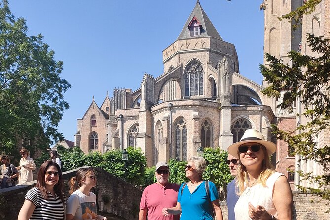 Guided boat trip and walk - Arentshof and the view toward the Bonifatius Bridge