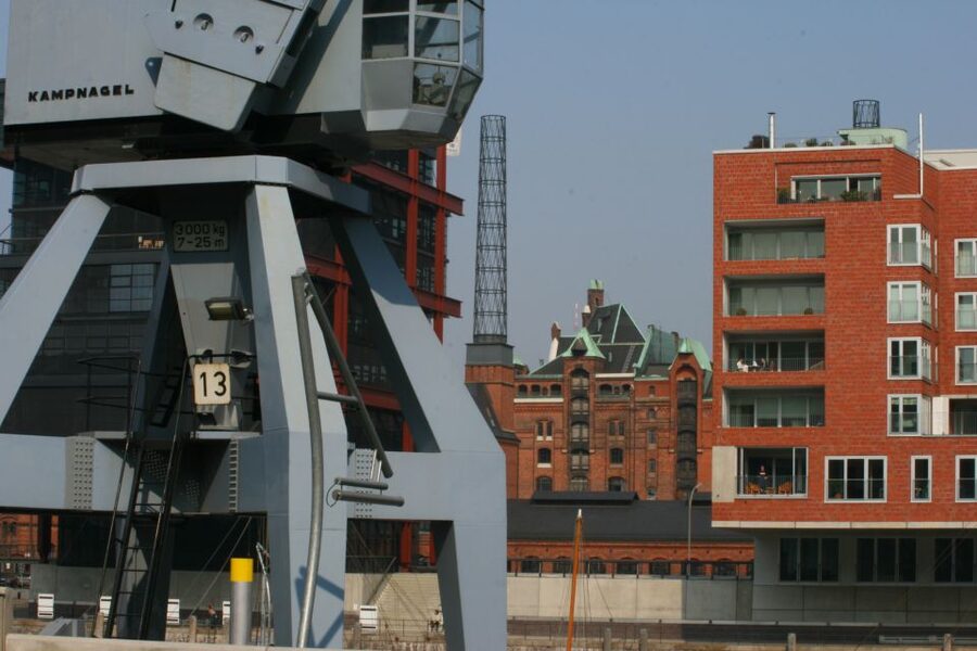 Hamburg: Guided Port Walk for Families - Landungsbrücken finishes with wide harbor views