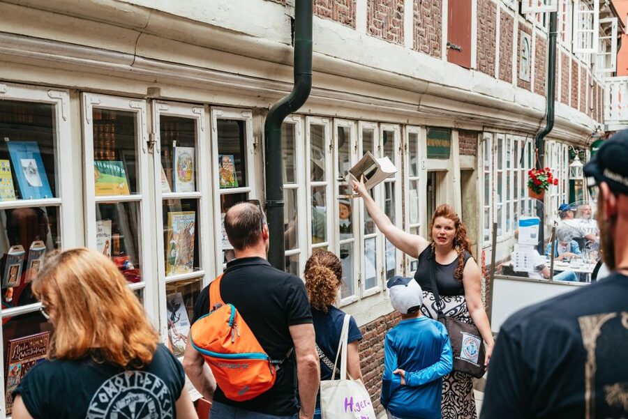 Hamburg: Guided Walking Tour for Magic Fans - St. Nicholas’ Church: a powerful stop on the route