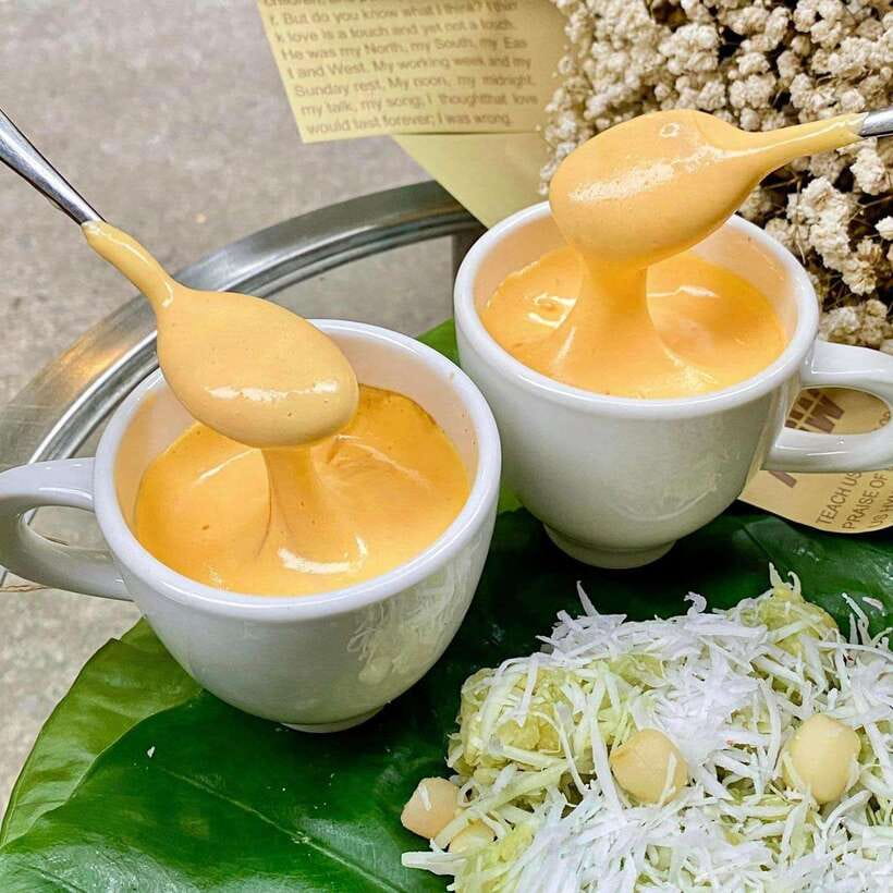 Hanoi: Michelin Guide Street Food Walking Tour - Three Hanoi dishes that explain the city