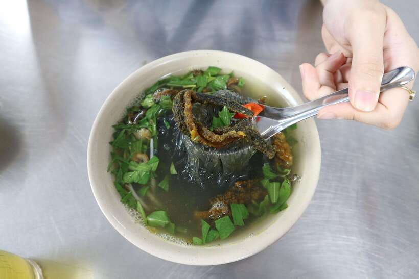 Hanoi: Michelin Guide Street Food Walking Tour - The Old Quarter is part of the meal