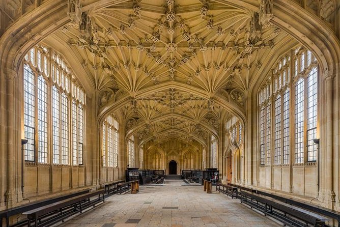 Harry Potter Walking Tour of Oxford Including New College - New College, the Tour’s Big Payoff