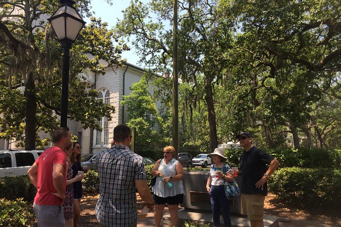 Heart of Savannah History Walking Tour - 2hr - Juliette Gordon Low’s birthplace, seen from the street