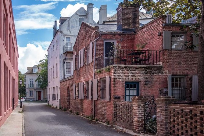 Hidden Alleyways and Historic Sites Small-Group Walking Tour - Why Charleston’s alleys are the real draw
