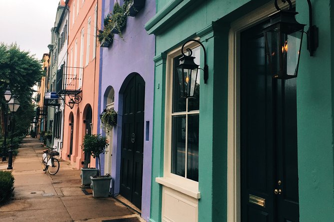 Highlights of Charleston Guided Walking Tour - What the guides bring to the two-hour route