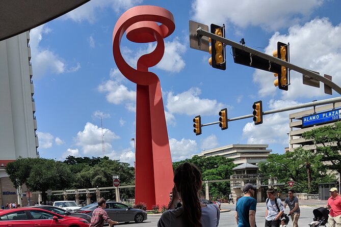Historic Downtown & Riverwalk Walking Tour - The guides and the value of a small group