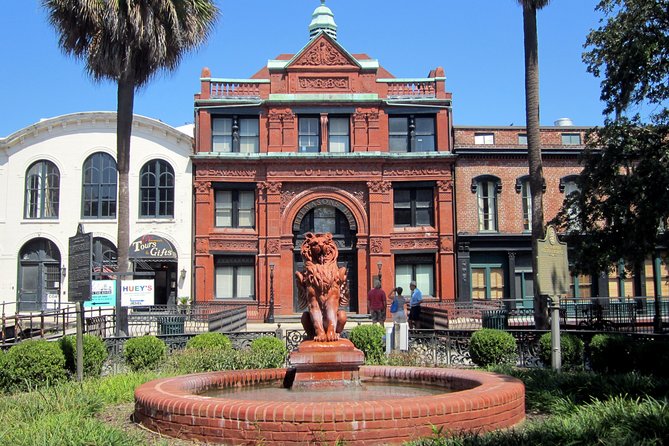 Historic Savannah Guided Walking Tour - Colonial Park Cemetery and Savannah’s older stories