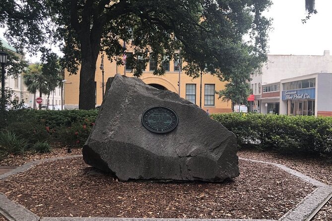 Historic Savannah Guided Walking Tour - Historic homes, generals, and Girl Scout history