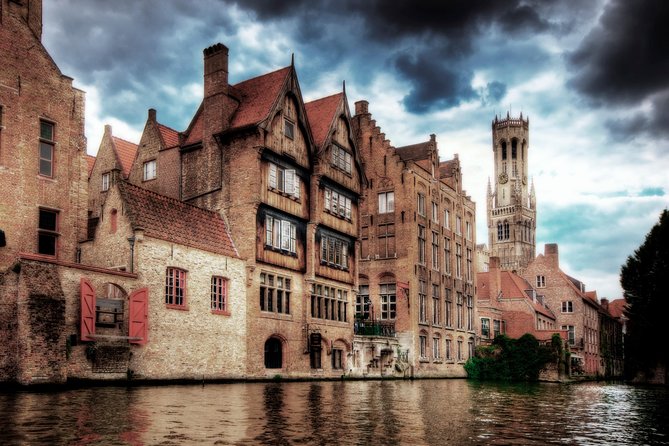 Historical Walking Tour: Legends of Bruges - Minnewater Lake and the city’s swans