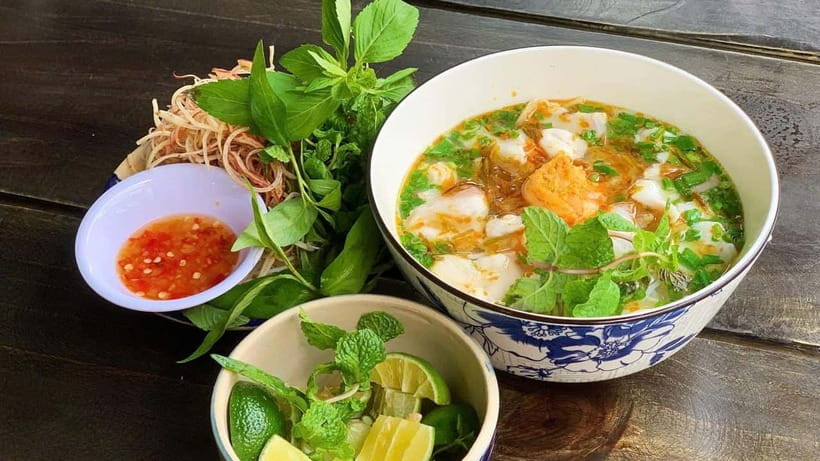 Ho Chi Minh City: Walking Food Tour with 13 Tastings - Key points to know before you book