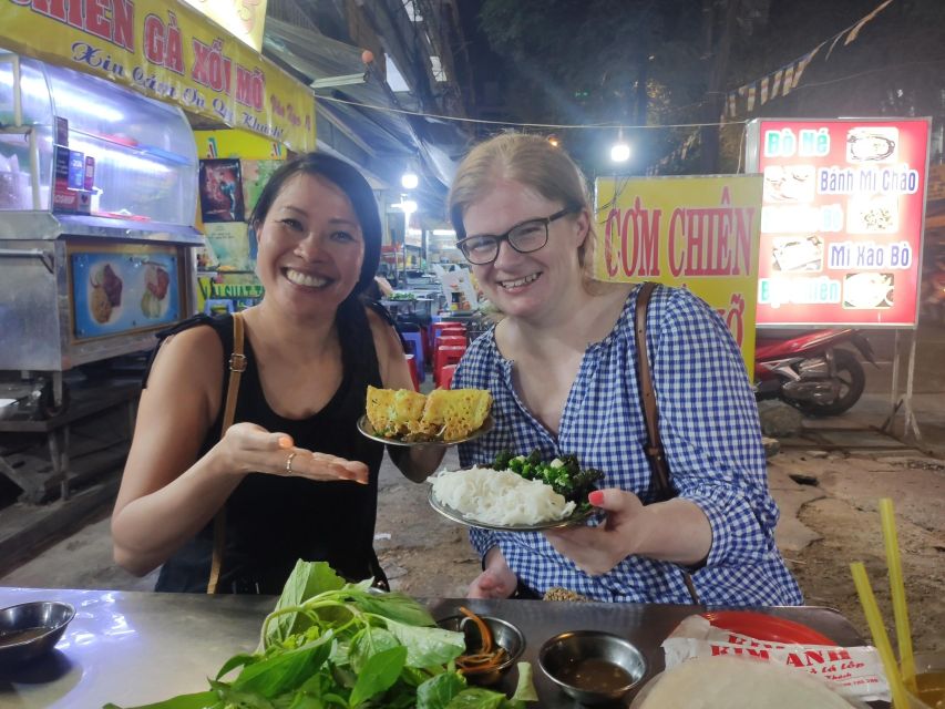Ho Chi Minh City: Walking Food Tour with 13 Tastings - Dessert, drinks, and the final stop
