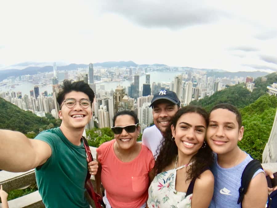 Hong Kong: Private Walking City Tour with a Local Guide - Key points at a glance