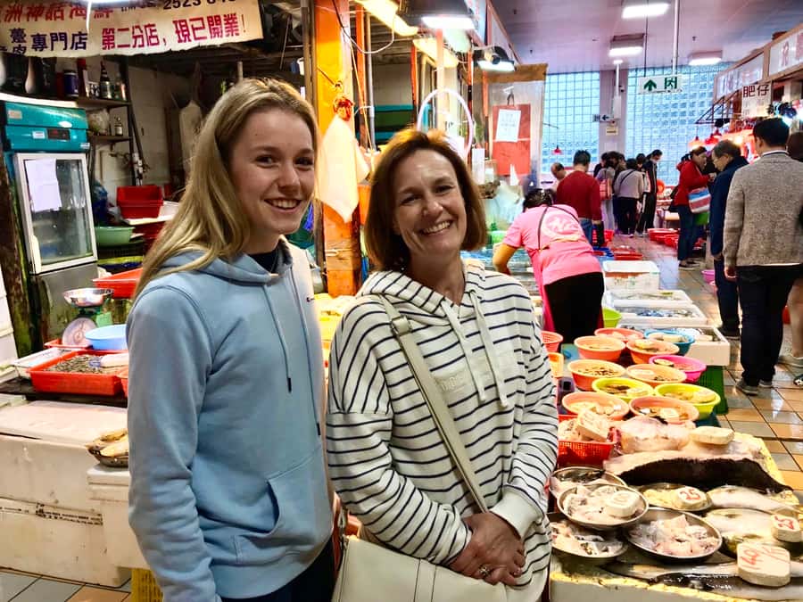 Hong Kong: Private Walking City Tour with a Local Guide - What an eight-hour day can include