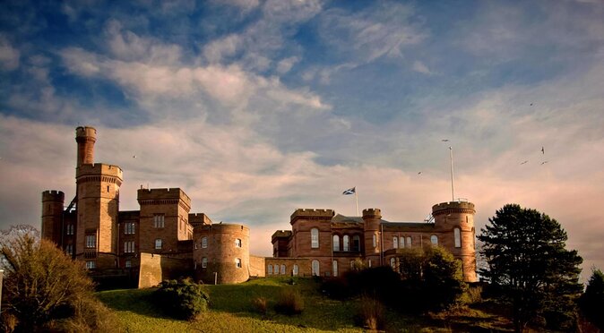 Inverness City Daily Walking Tour (11:30am, 2pm & 5pm) - Key points at a glance