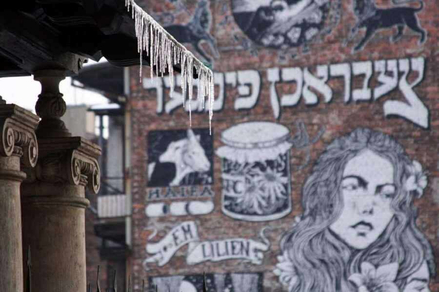 Krakow: Kazimierz Jewish Quarter Walking Tour - Why Kazimierz is worth seeing with a guide