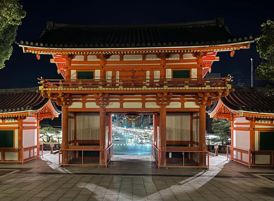 Kyoto: Gion Magical Night Walking Tour with Geisha Trivia - The illuminated Buddhist pagoda and quieter lanes