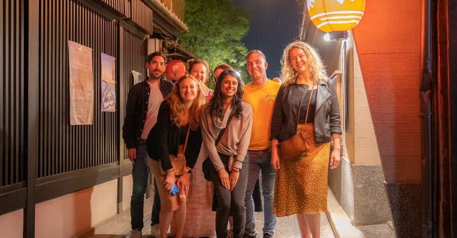 Kyoto: Izakaya Bars Guided Walking Tour - From Kyoto streets to Kiyamachi bars