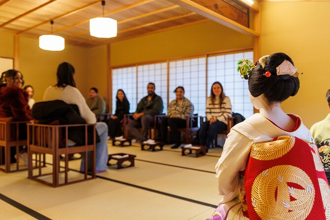 Kyoto: Meet the Geisha Maiko with Gion Walking Tour - Kenninji Temple is a brief look, not a temple visit