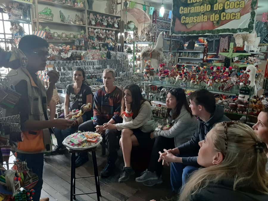 La Paz and El Alto: Cable Car Rides and Walking Tour - Returning through Jaen Street