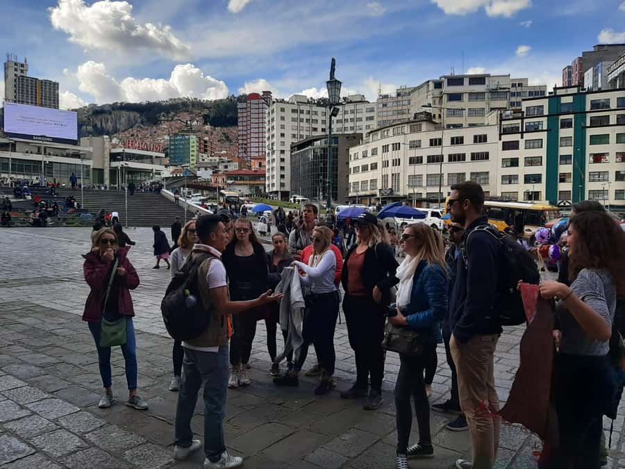 La Paz and El Alto: Cable Car Rides and Walking Tour - How much walking and effort should you expect?