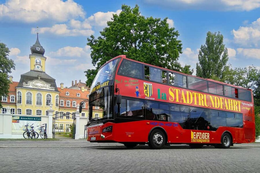Leipzig: Bus Tour with Walking Tour - Starting across from Leipzig Central Station