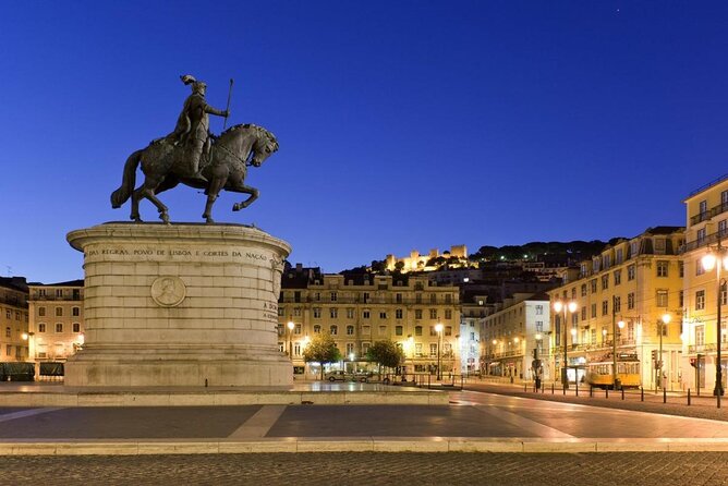 Lisbon: Award-Winning Guided Walking Food Tour with Local Drinks - At a glance