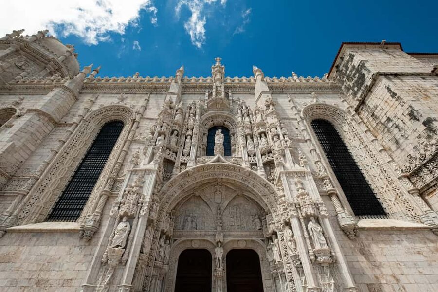 Lisbon: Belém Walking Tour with Jerónimos Monastery Ticket - From the Tagus to the Monument to the Discoveries