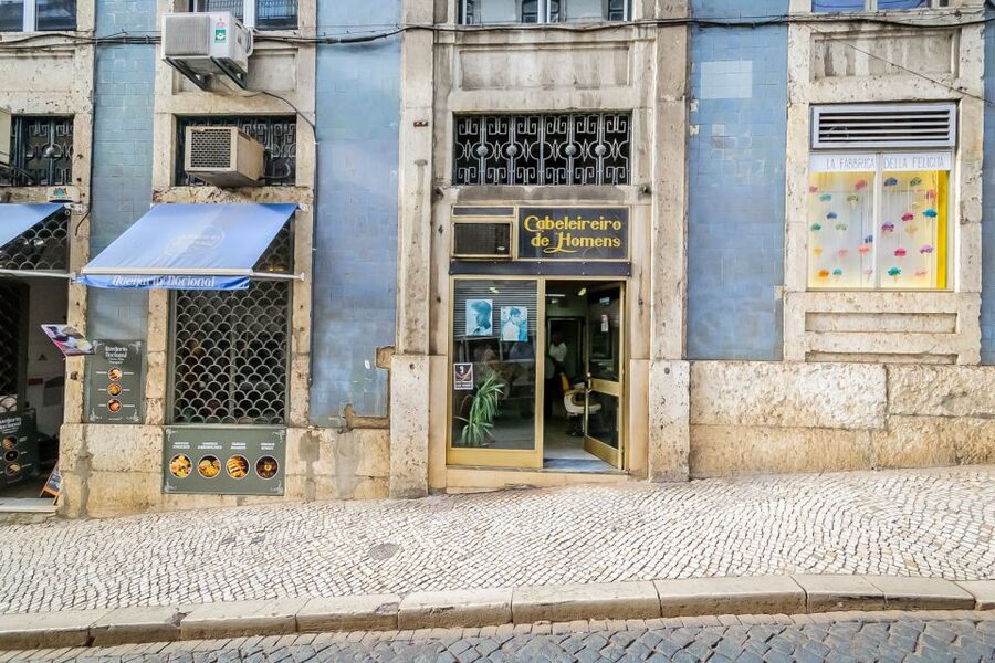 Lisbon: Best of City Private Walking Tour - What the guides do especially well