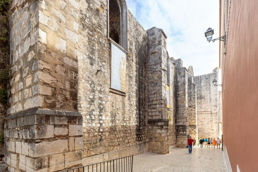 Lisbon: History, Stories and Lifestyle Walking Tour - Lisbon Cathedral and the final view of the city