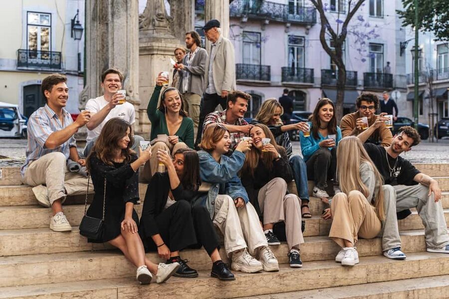 Lisbon: Private Dark History Walking Tour with Drinks - Lisbon’s scandalous side begins at Largo do Carmo