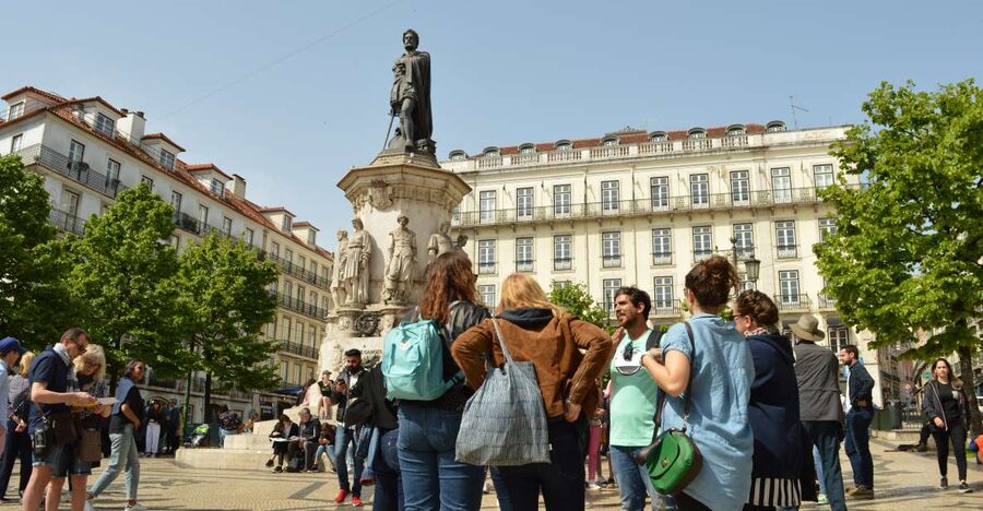 Lisbon: Walking Tour in the Center (Max 12 Participants) - Santa Justa Lift and Carmo Monastery ruins