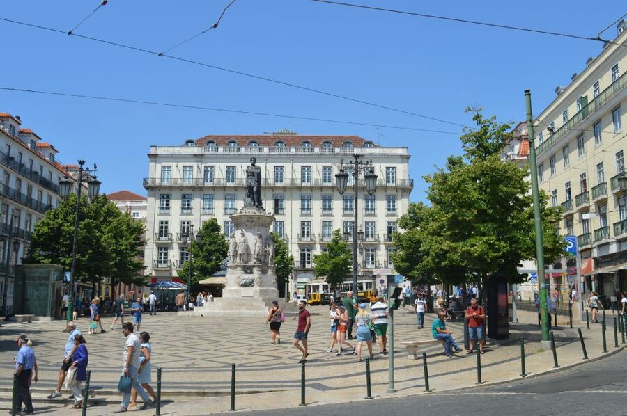 Lisbon: Walking Tour in the Center (Max 12 Participants) - São Pedro de Alcântara and the first big panorama