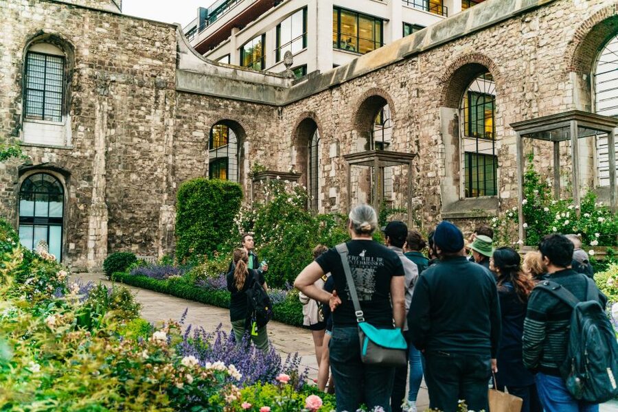 London: Ghastly Ghosts 2-Hour Walking Tour - What the $33 price gets you