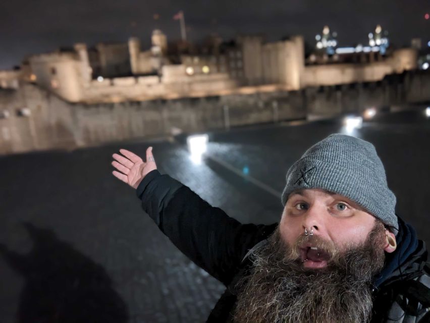 London: Ghost Walk and River Thames Boat Ride - Finishing at the Tower of London